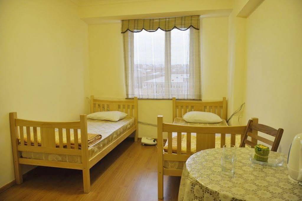 Armenia Hostel Ереван Екстериор снимка